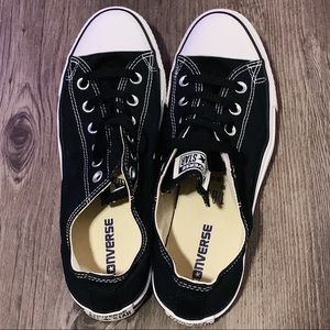 Men’s converse low top shoes
